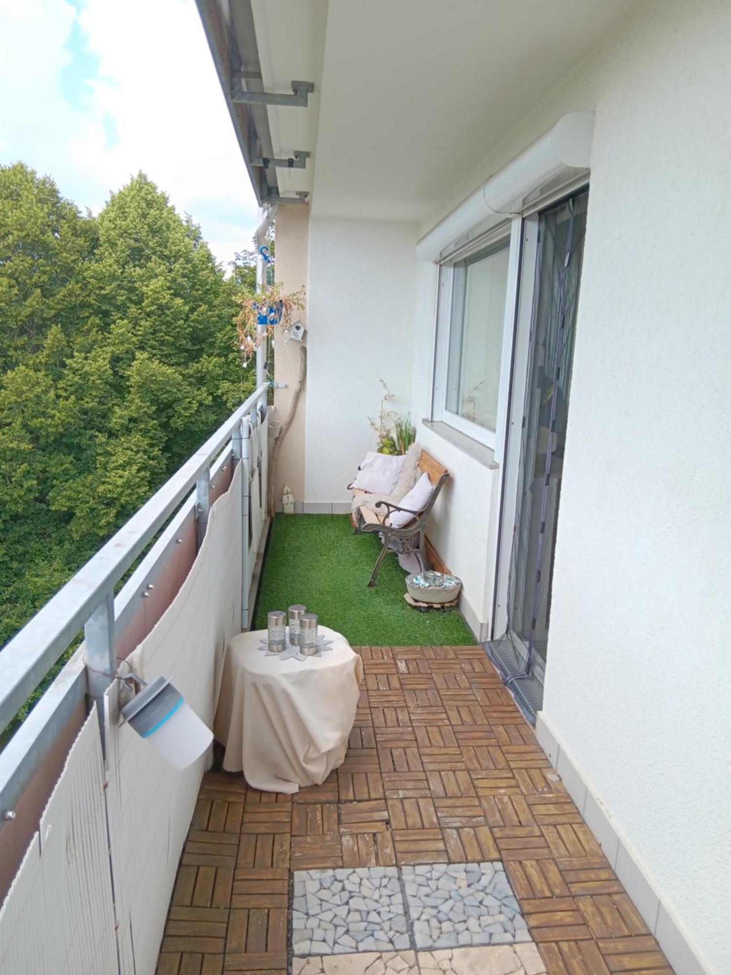 Exklusive Mit Balkon